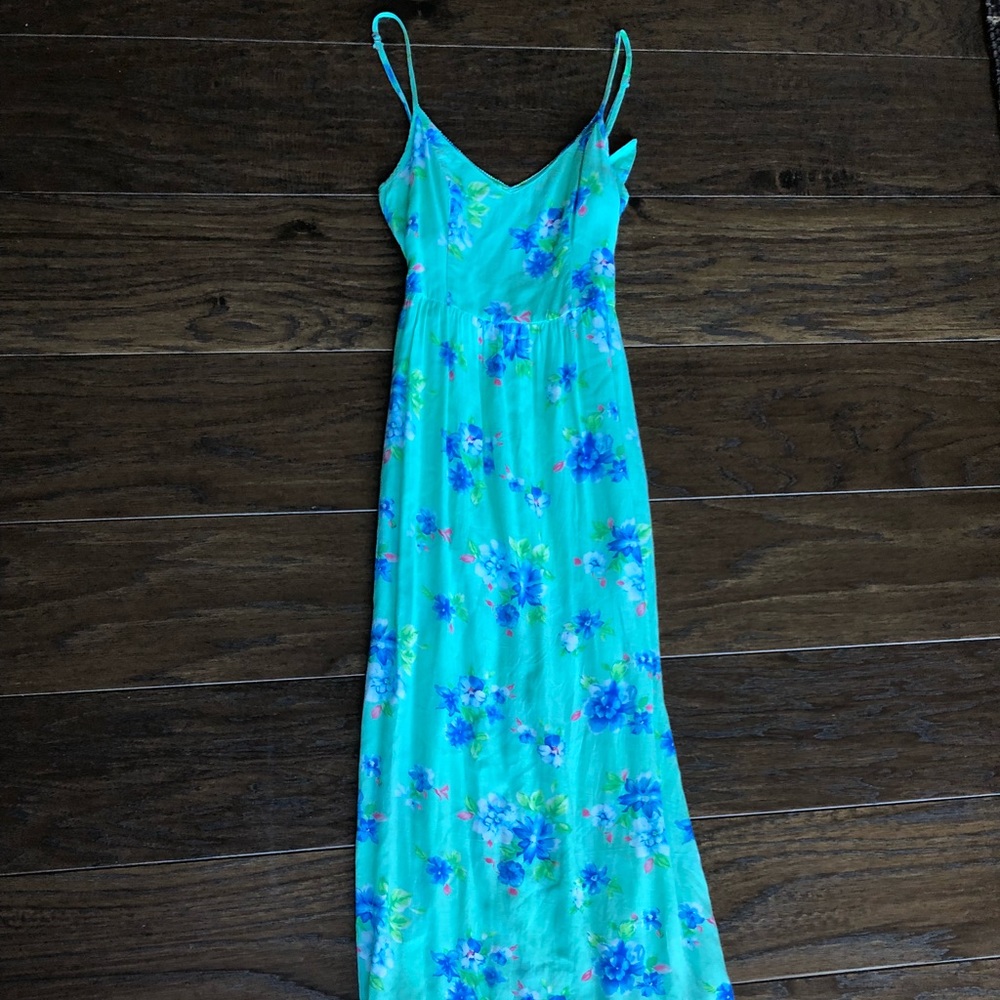 Women’s maxi dress